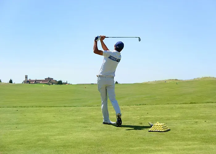 호텔 Club At Blacksearama Golf 발치크